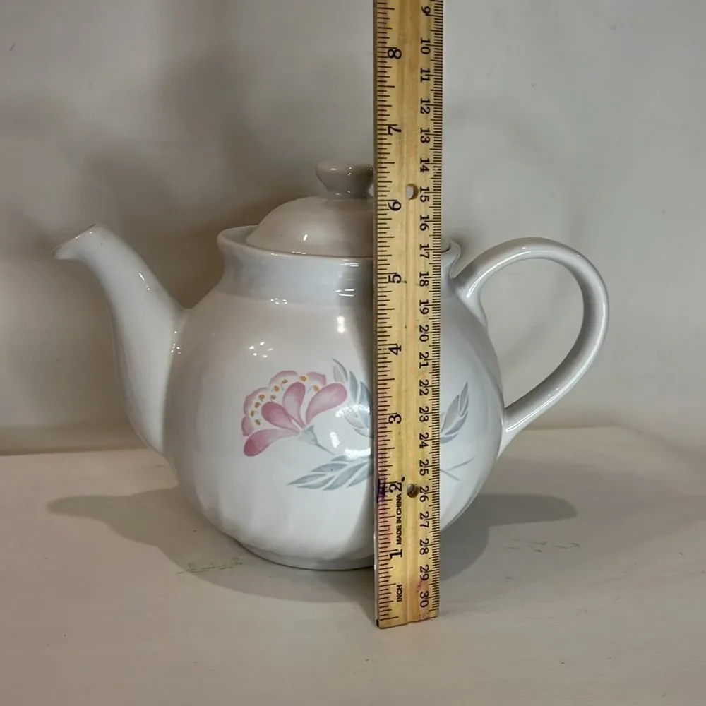 Corelle Coordinates Stoneware Tea Pot With Lid Handle Spout Floral Feminine Pink